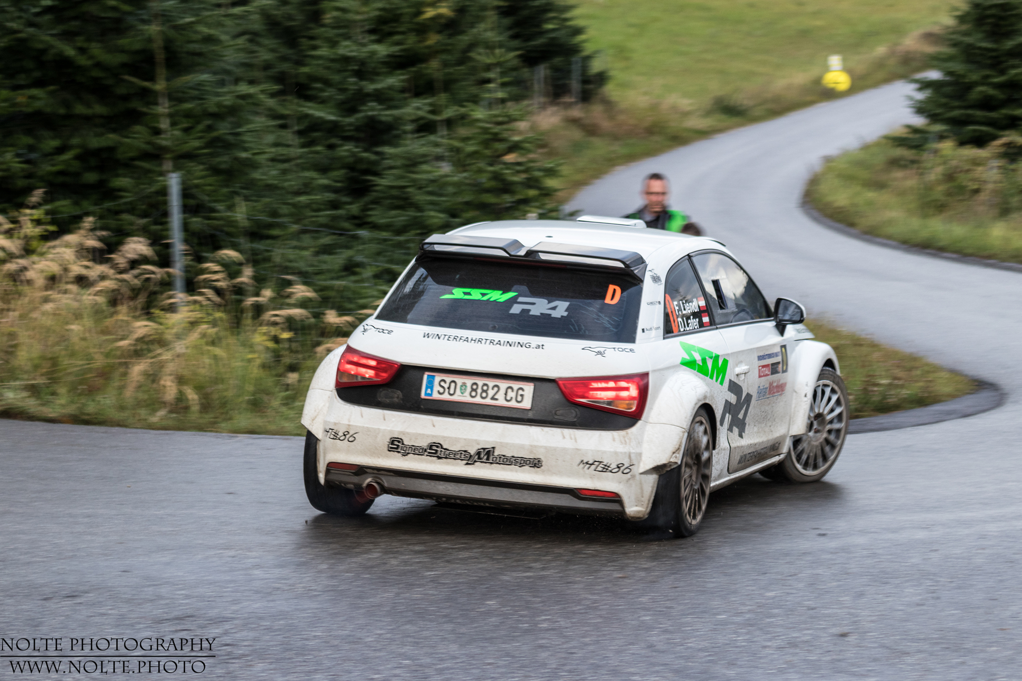 In die Kurve gedriftet